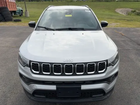 Photos of 2026 Jeep Compass for sale in Maryville, MO at Tri-State Chrysler Dodge Jeep RAM