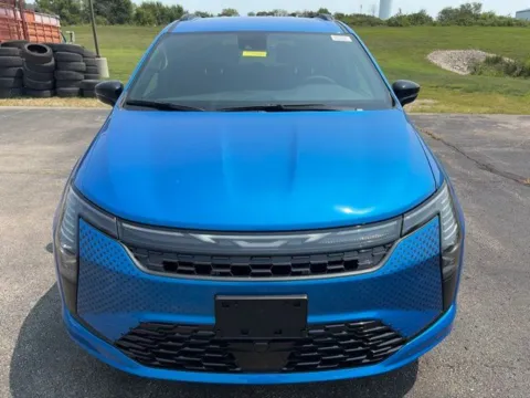 Photos of 2027 Chrysler Pacifica Select for sale in Maryville, MO at Tri-State Chrysler Dodge Jeep RAM