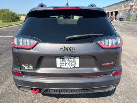 More photos of 2019 Jeep Cherokee Trailhawk at Tri-State Chrysler Dodge Jeep RAM, MO