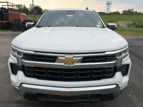 Photos of 2022 Chevrolet Silverado 1500 LT for sale in Maryville, MO at Tri-State Chrysler Dodge Jeep RAM