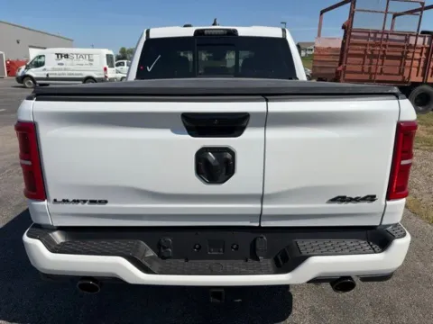 More photos of 2027 Ram 1500 Limited at Tri-State Chrysler Dodge Jeep RAM, MO