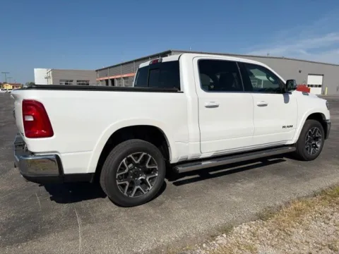 More photos of 2027 Ram 1500 Laramie at Tri-State Chrysler Dodge Jeep RAM, MO