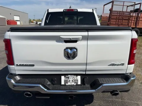 More photos of 2027 Ram 1500 Laramie at Tri-State Chrysler Dodge Jeep RAM, MO