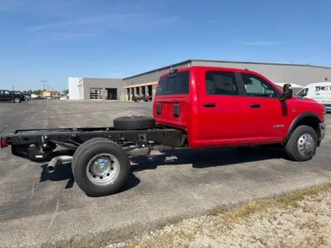 More photos of 2027 Ram 3500 Tradesman at Tri-State Chrysler Dodge Jeep RAM, MO