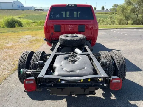 More photos of 2027 Ram 3500 Tradesman at Tri-State Chrysler Dodge Jeep RAM, MO