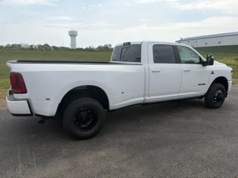 More photos of 2027 Ram 3500 Laramie at Tri-State Chrysler Dodge Jeep RAM, MO