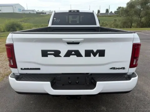 More photos of 2027 Ram 3500 Laramie at Tri-State Chrysler Dodge Jeep RAM, MO