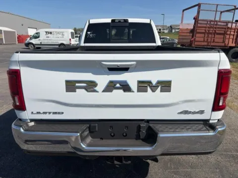 More photos of 2027 Ram 3500 Limited at Tri-State Chrysler Dodge Jeep RAM, MO