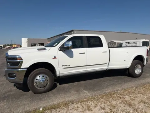 White 2027 Ram 3500 Limited for sale in Maryville, MO