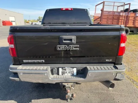 More photos of 2018 GMC Sierra 2500 HD SLT at Tri-State Chrysler Dodge Jeep RAM, MO