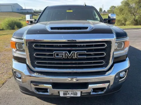 Photos of 2018 GMC Sierra 2500 HD SLT for sale in Maryville, MO at Tri-State Chrysler Dodge Jeep RAM