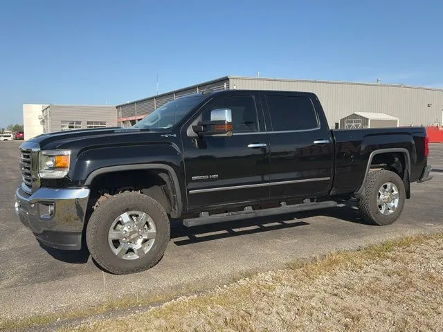 Black 2018 GMC Sierra 2500 HD SLT for sale in Maryville, MO