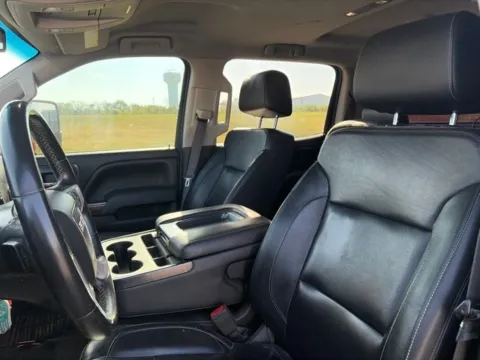 More photos of 2018 GMC Sierra 2500 HD SLT at Tri-State Chrysler Dodge Jeep RAM, MO