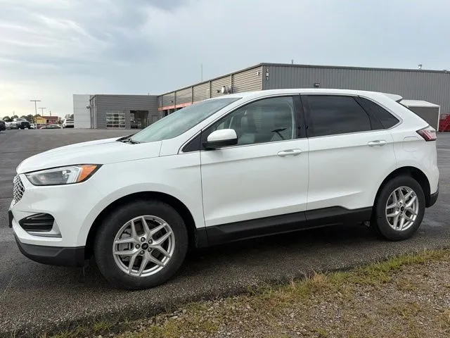 White 2024 Ford Edge SEL for sale in Maryville, MO