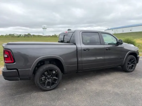 More photos of 2027 Ram 1500 Laramie at Tri-State Chrysler Dodge Jeep RAM, MO