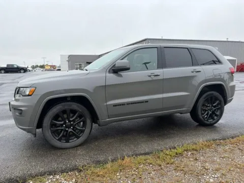 Gray 2022 Jeep Grand Cherokee WK Laredo X for sale in Maryville, MO