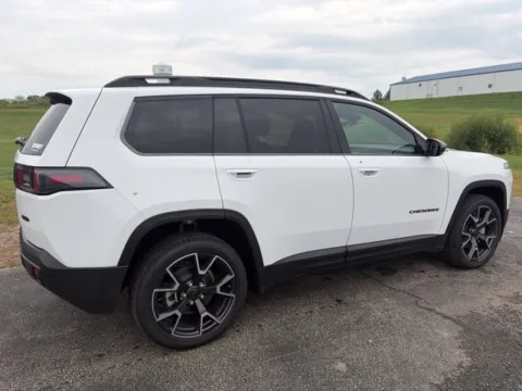 More photos of 2026 Jeep Cherokee Overland at Tri-State Chrysler Dodge Jeep RAM, MO