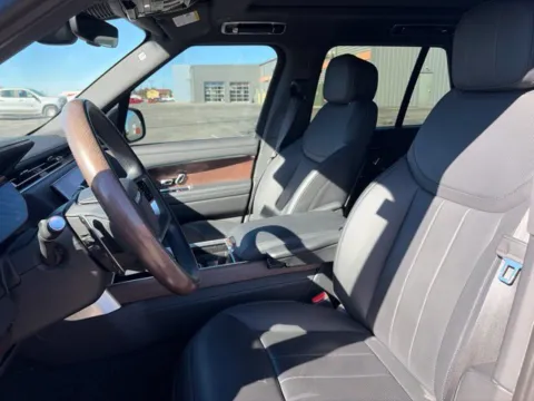 More photos of 2024 Land Rover Range Rover SE at Tri-State Chrysler Dodge Jeep RAM, MO