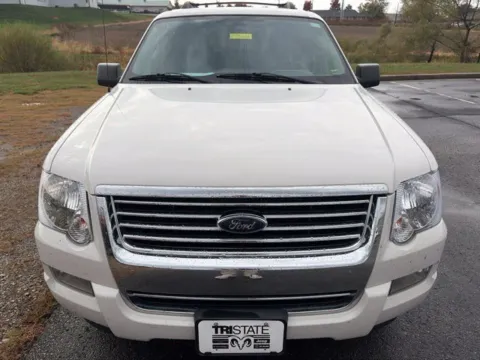 Photos of 2009 Ford Explorer XLT for sale in Maryville, MO at Tri-State Chrysler Dodge Jeep RAM
