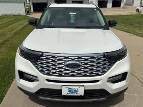 Photos of 2023 Ford Explorer Platinum for sale in Maryville, MO at Tri-State Ford
