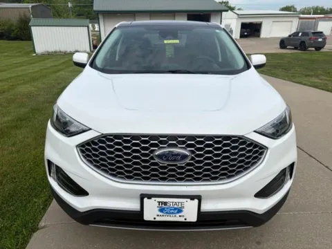Photos of 2024 Ford Edge SEL for sale in Maryville, MO at Tri-State Ford