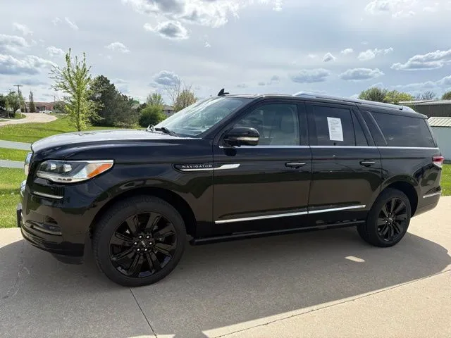 Black 2022 Lincoln Navigator L Reserve for sale in Maryville, MO