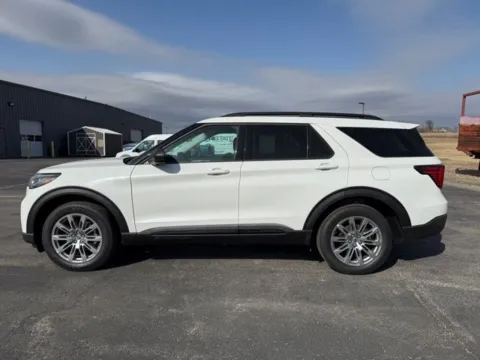 More photos of 2026 Ford Explorer Active at Tri-State Ford, MO