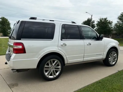 More photos of 2017 Ford Expedition Platinum at Tri-State Ford, MO