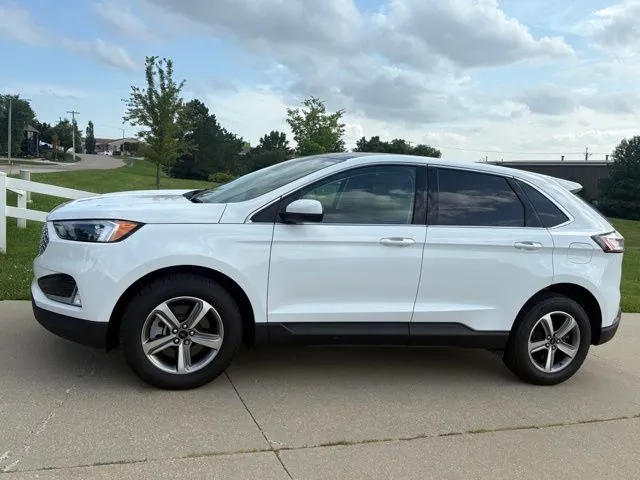 White 2024 Ford Edge SEL for sale in Maryville, MO