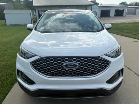Photos of 2024 Ford Edge SEL for sale in Maryville, MO at Tri-State Ford