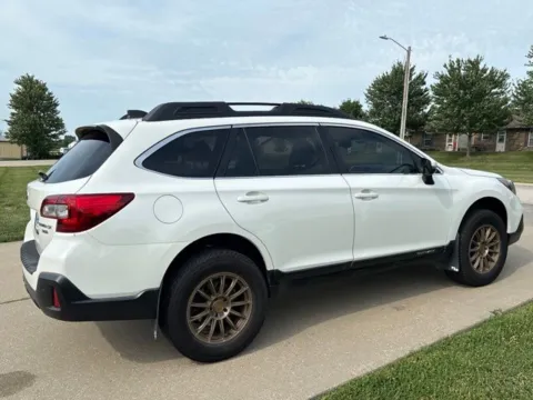More photos of 2019 Subaru Outback 3.6R at Tri-State Ford, MO