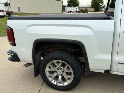 More photos of 2017 GMC Sierra 1500 SLT at Tri-State Ford, MO