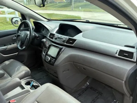 More photos of 2015 Honda Odyssey EX-L at Tri-State Ford, MO