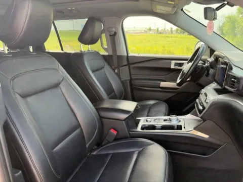 More photos of 2020 Ford Explorer XLT at Tri-State Ford, MO