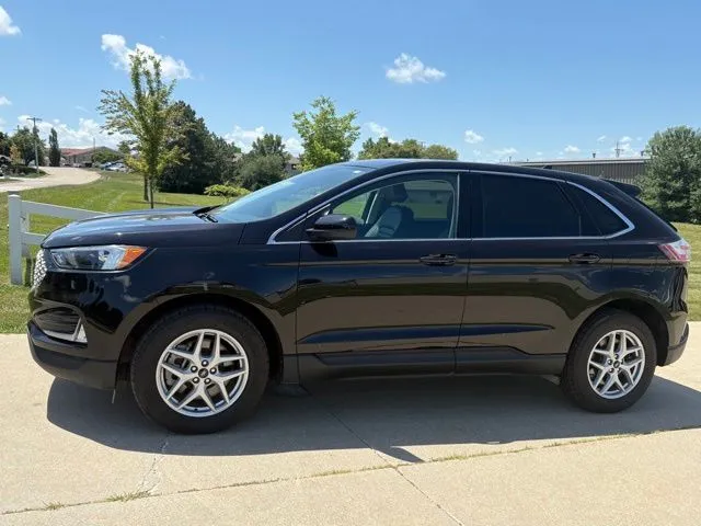 Black 2024 Ford Edge SEL for sale in Maryville, MO