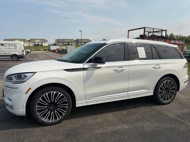 White 2023 Lincoln Aviator Black Label for sale in Maryville, MO