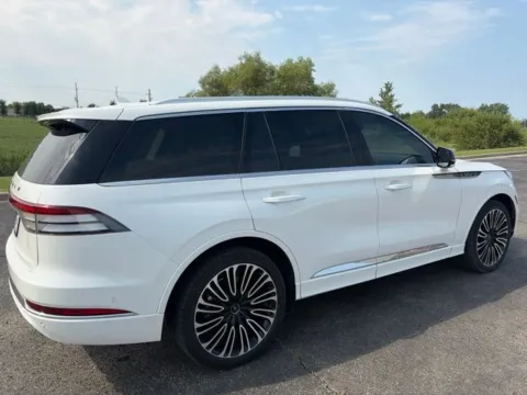 More photos of 2023 Lincoln Aviator Black Label at Tri-State Ford, MO