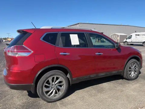 More photos of 2015 Nissan Rogue SL at Tri-State Ford, MO
