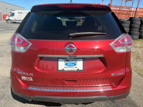 More photos of 2015 Nissan Rogue SL at Tri-State Ford, MO