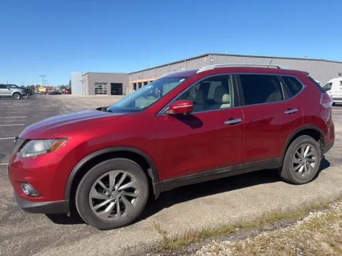 Red 2015 Nissan Rogue SL for sale in Maryville, MO