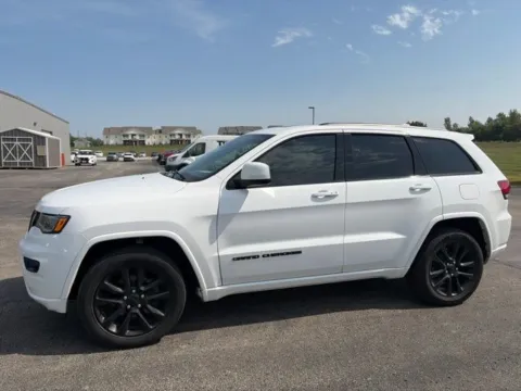 White 2020 Jeep Grand Cherokee Altitude for sale in Maryville, MO