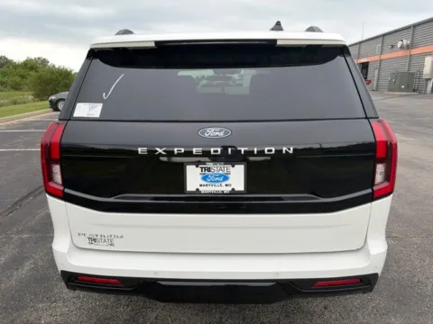 More photos of 2027 Ford Expedition Platinum at Tri-State Ford, MO