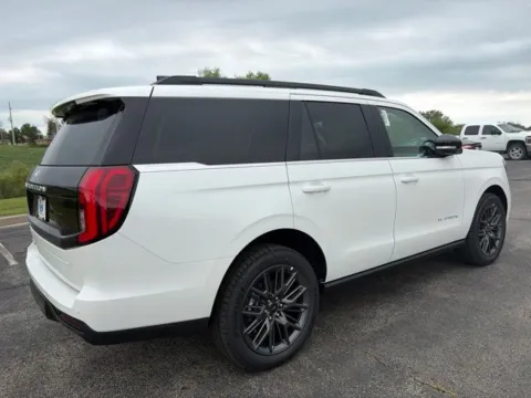 More photos of 2027 Ford Expedition Platinum at Tri-State Ford, MO