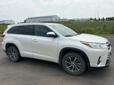 Another view of 2018 Toyota Highlander XLE for sale in Maryville, MO at Tri-State Ford