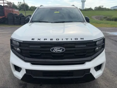 Photos of 2027 Ford Expedition Max Platinum for sale in Maryville, MO at Tri-State Ford