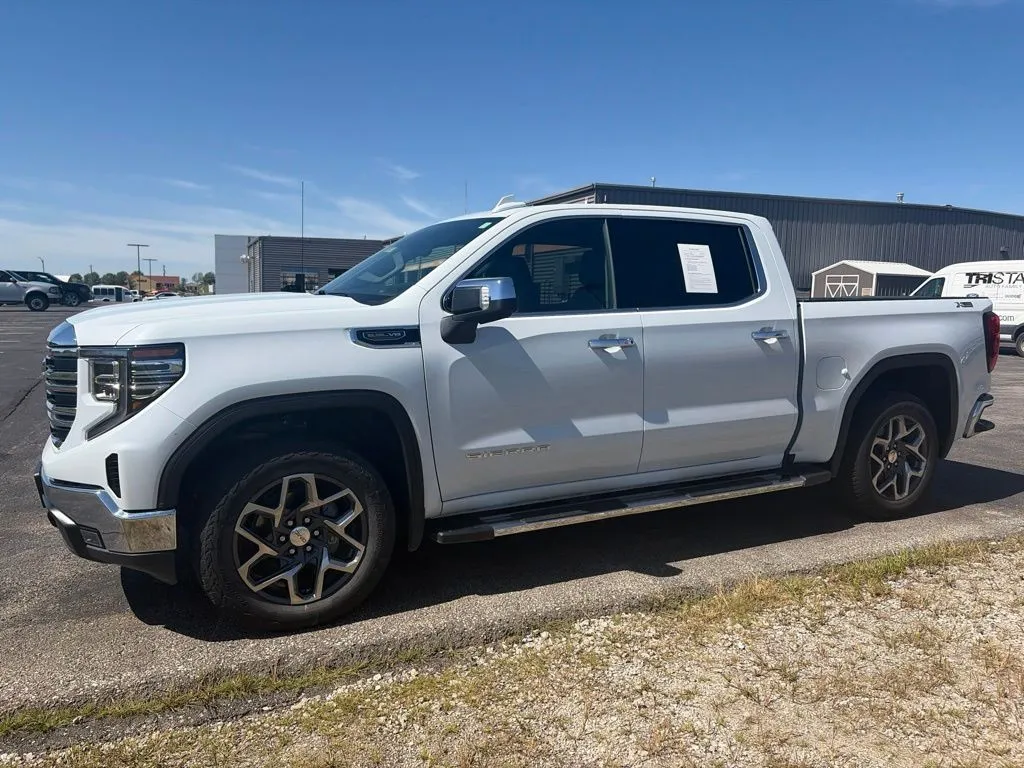 2026 GMC Sierra 1500 SLT