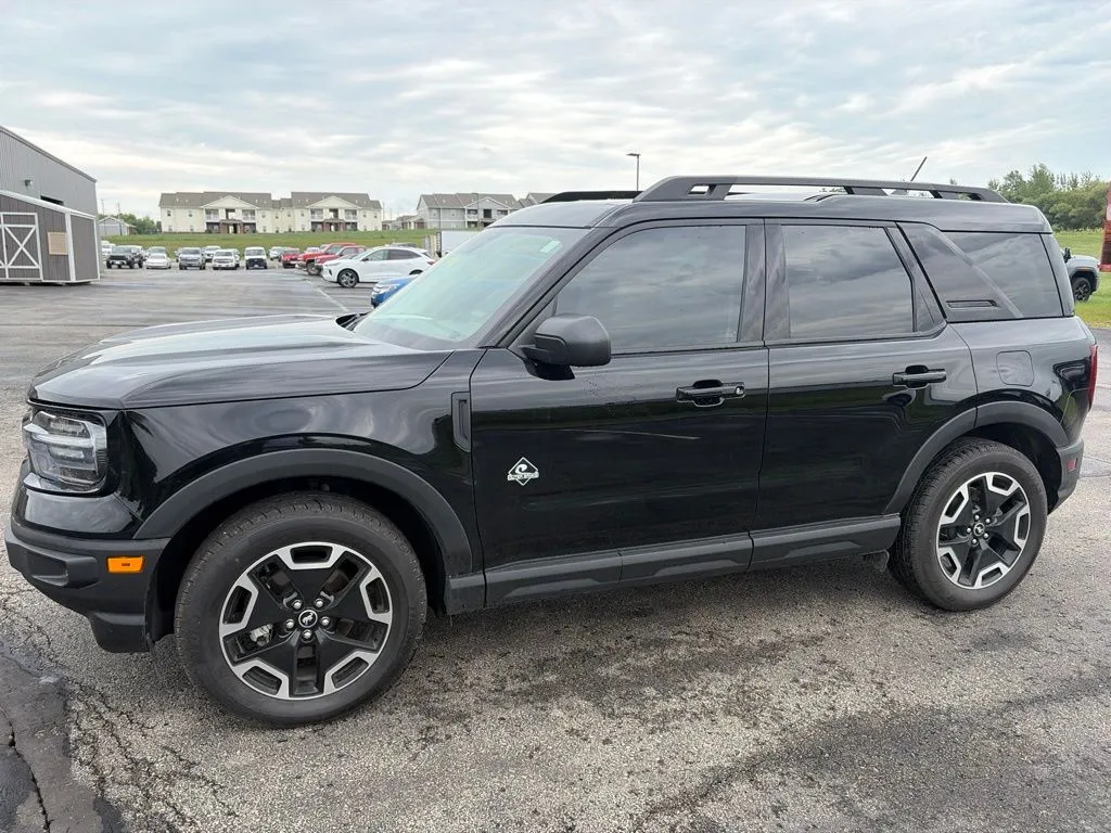 Black 2023 Ford Bronco Sport Outer Banks for sale in Maryville, MO