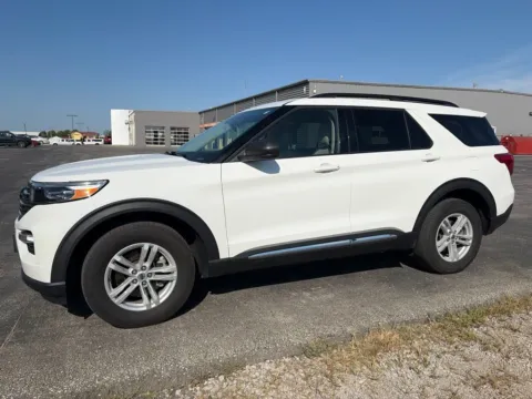 White 2023 Ford Explorer XLT for sale in Maryville, MO