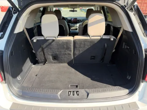 More photos of 2023 Ford Explorer XLT at Tri-State Ford, MO