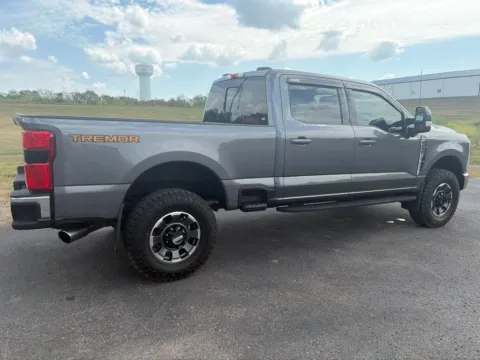 More photos of 2023 Ford F-350SD Lariat at Tri-State Ford, MO